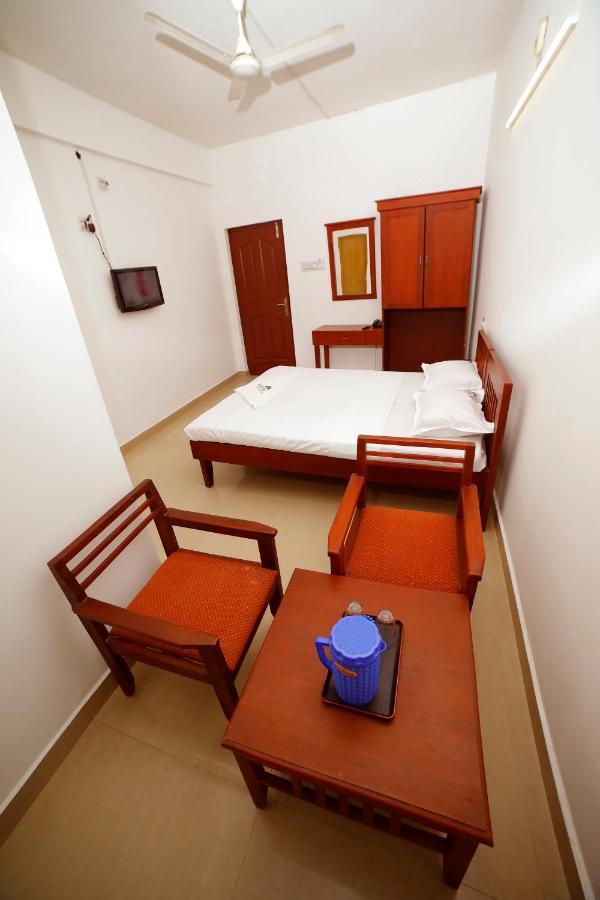 Kairali Tourist Home Guruvāyūr Esterno foto