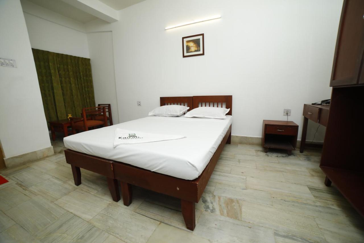Kairali Tourist Home Guruvāyūr Esterno foto